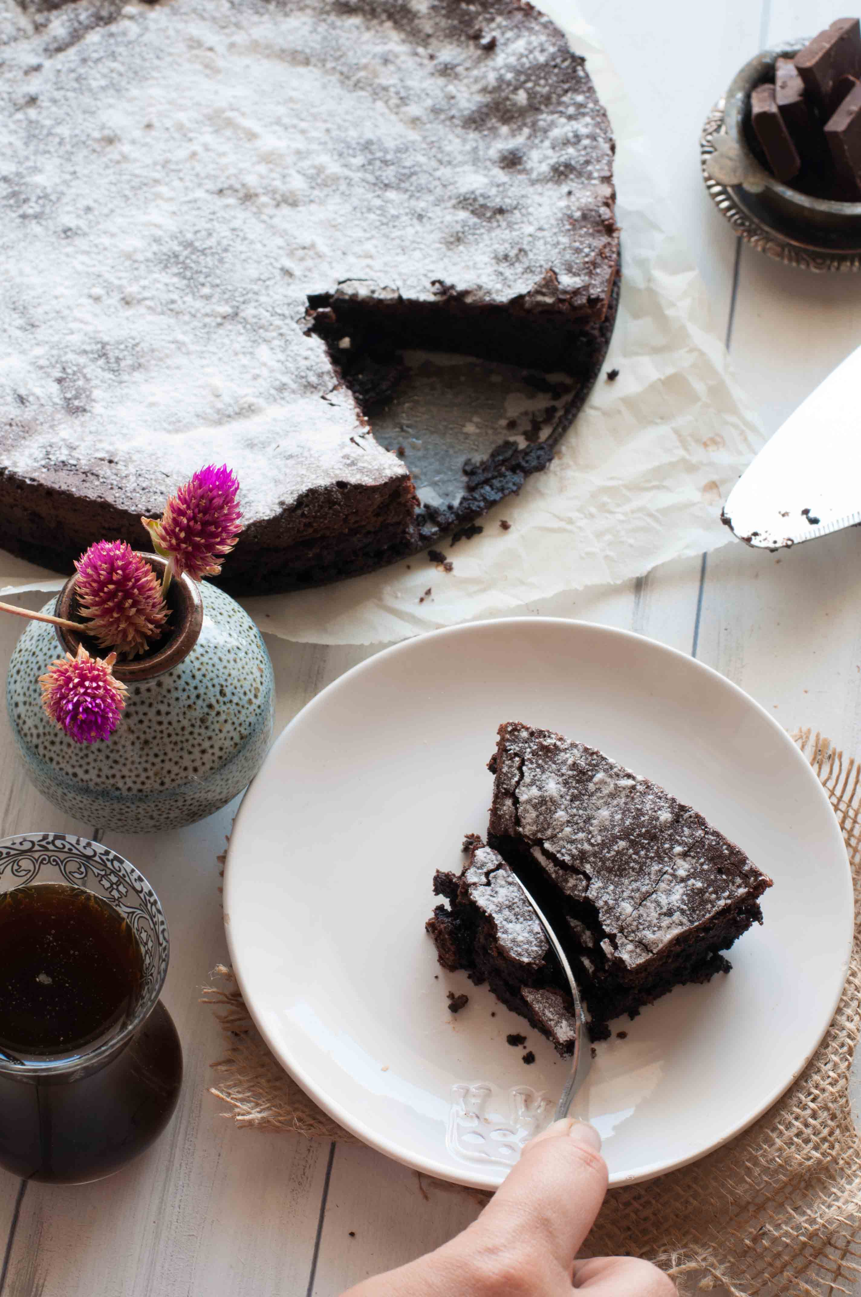 5 ingredient Gluten free Dark Chocolate cake