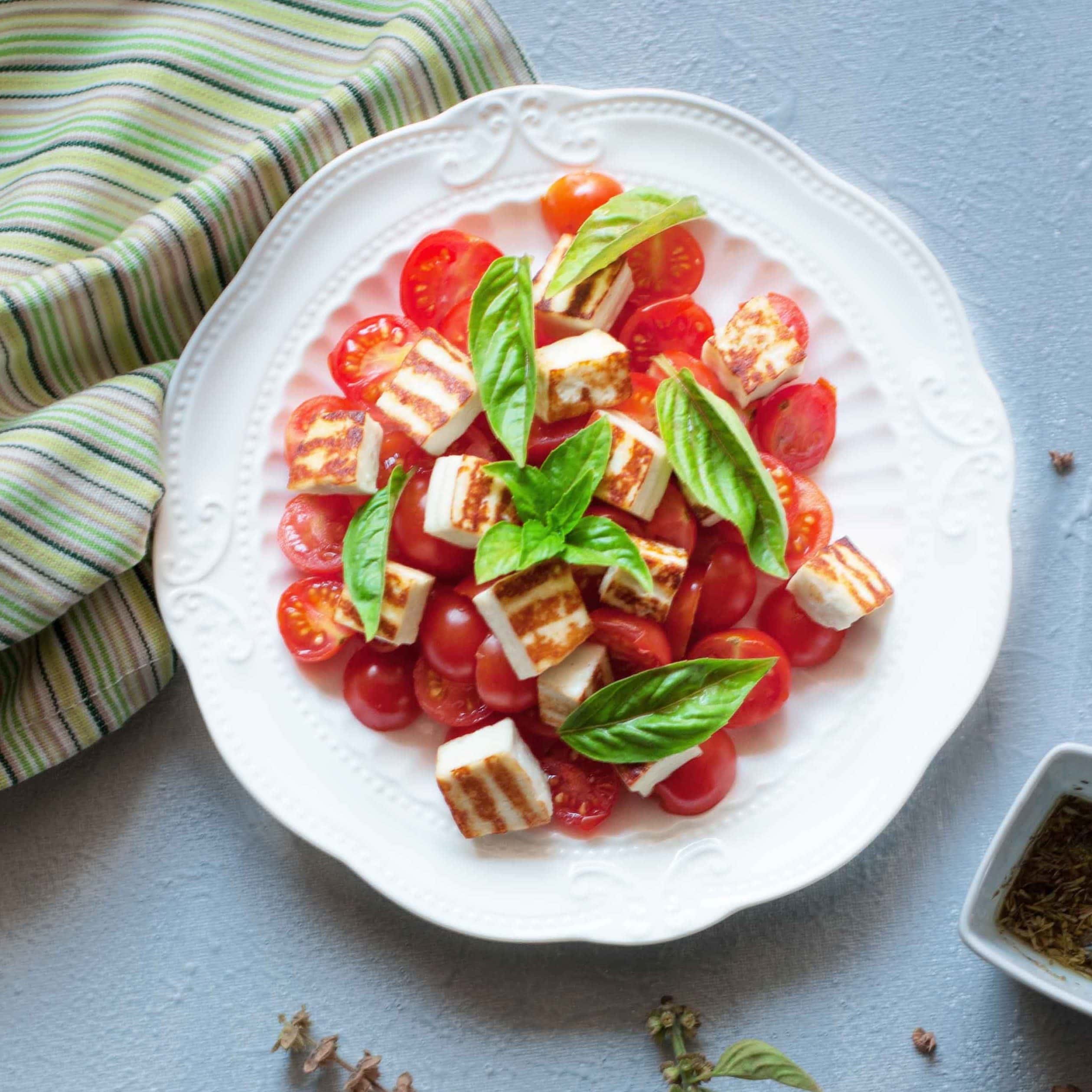 The Best Cottage Cheese And Tomato Salad With Italian Herbs