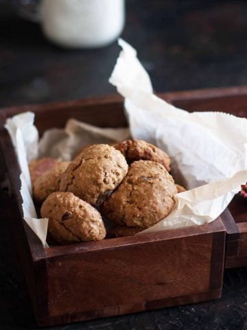 Healthy Oatmeal and Raisin Cookies