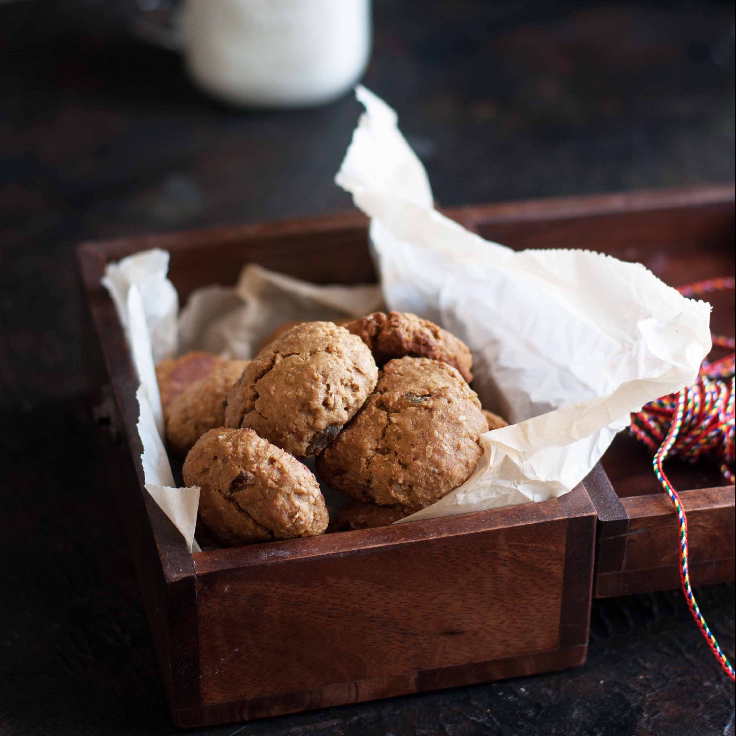 healthy oats and raisin cookies