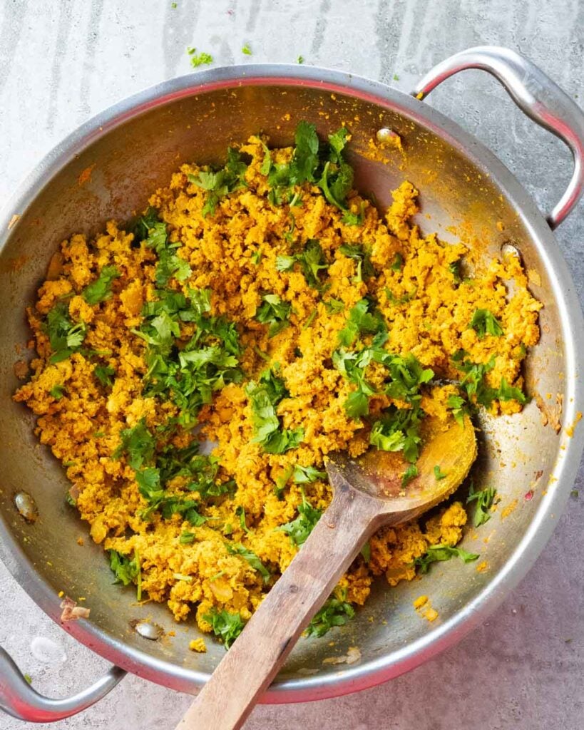 Dry chicken keema for filling in parathas 