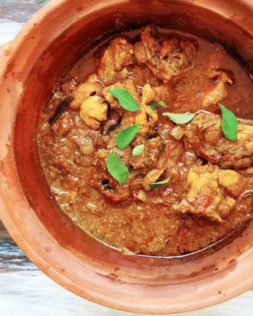 Pepper Chicken Curry inside earthen pot