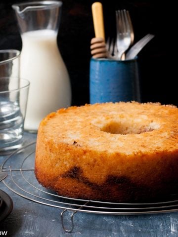 Eggless Cinnamon Cake - Vegetarian Coffee Cake with Swirls of Cinnamon