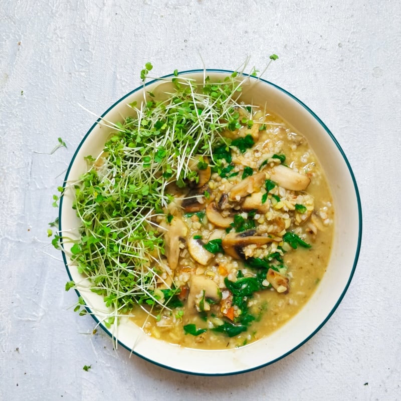 Mushroom & Spinach Oats Khichadi with Steel Cut Oats and Moong Dal.Easy Gluten Free, Fibre Rich Lunch option.