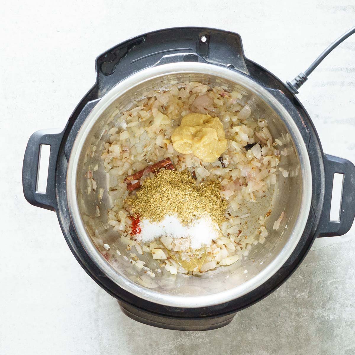 Restaurant Style slow cooked Instant pot Dal Makhani Recipe