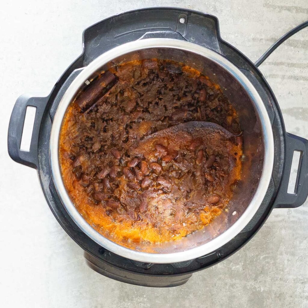 Pressure cooked black dal in the instant pot