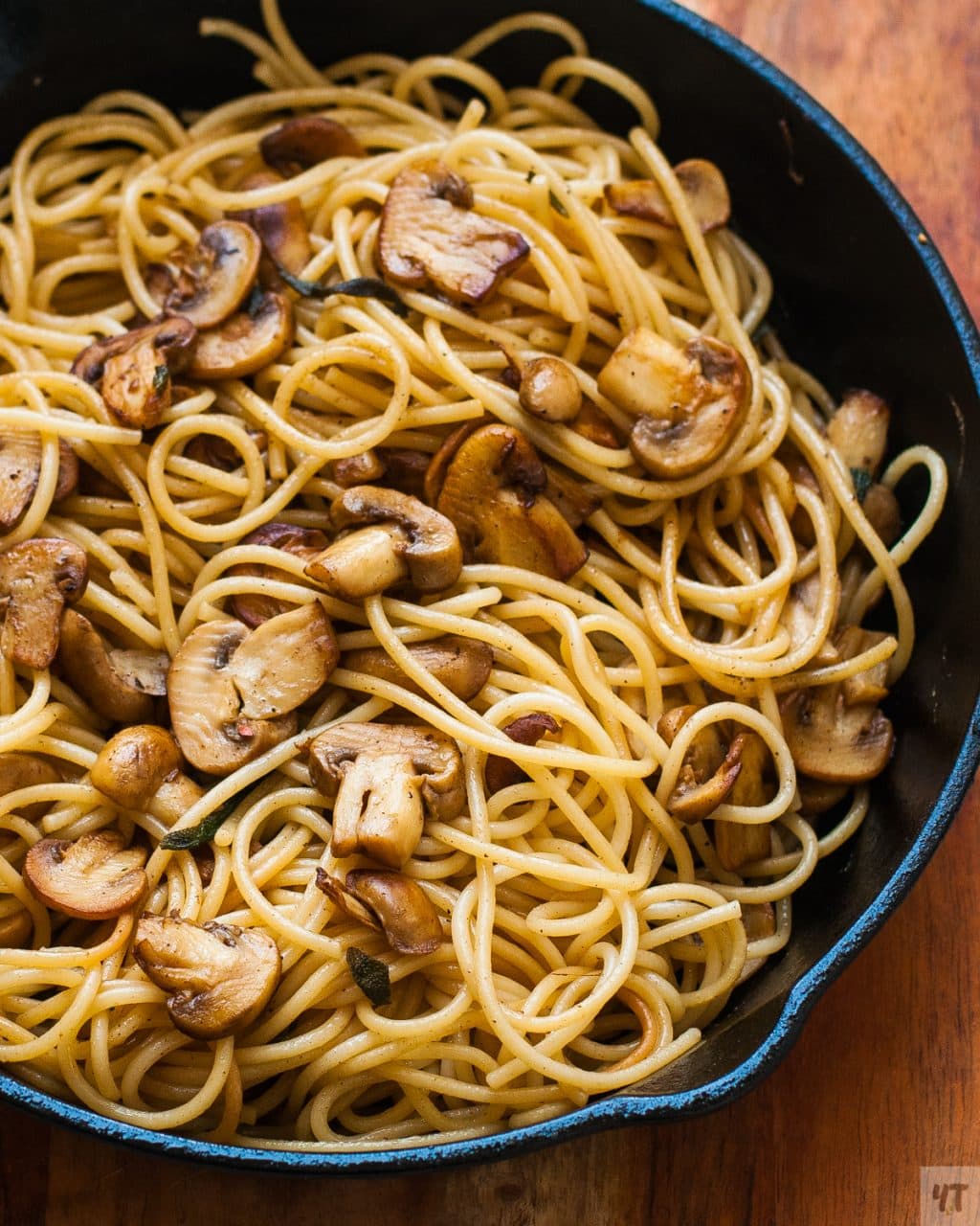Pasta in Mushroom Butter Garlic Sauce Easy Weeknight pasta dinner