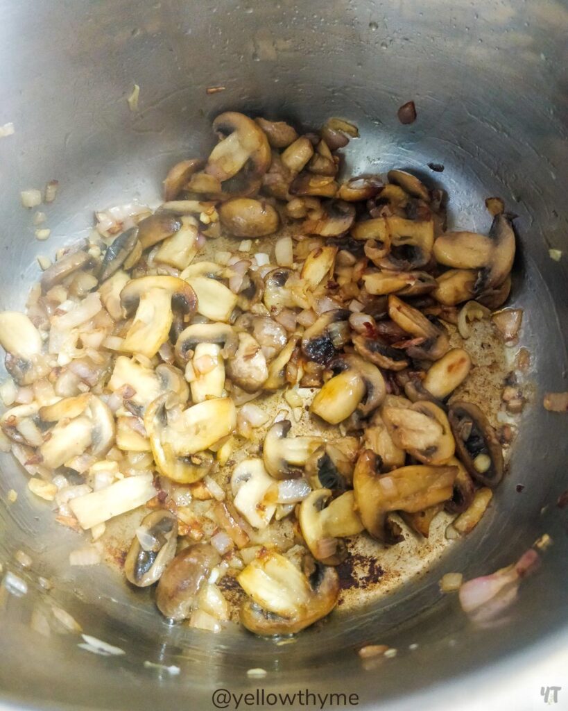 Sauted mushrooms and onions in the instant pot