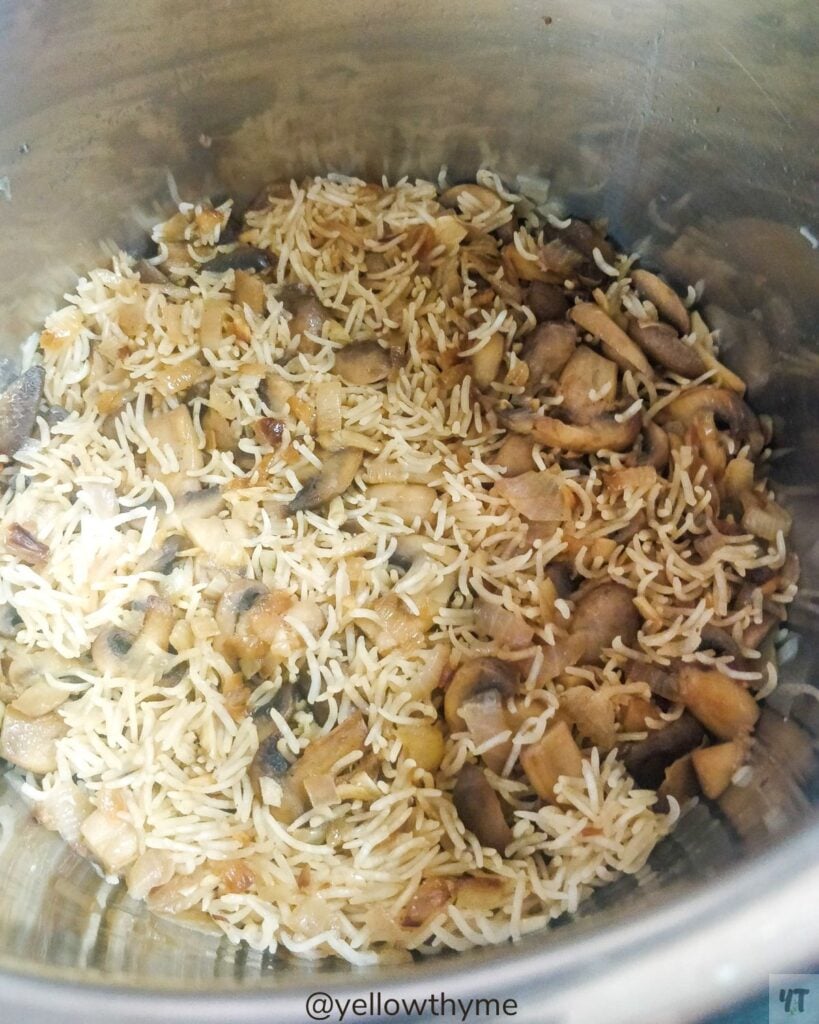 Cooked rice with mushrooms in the instant pot