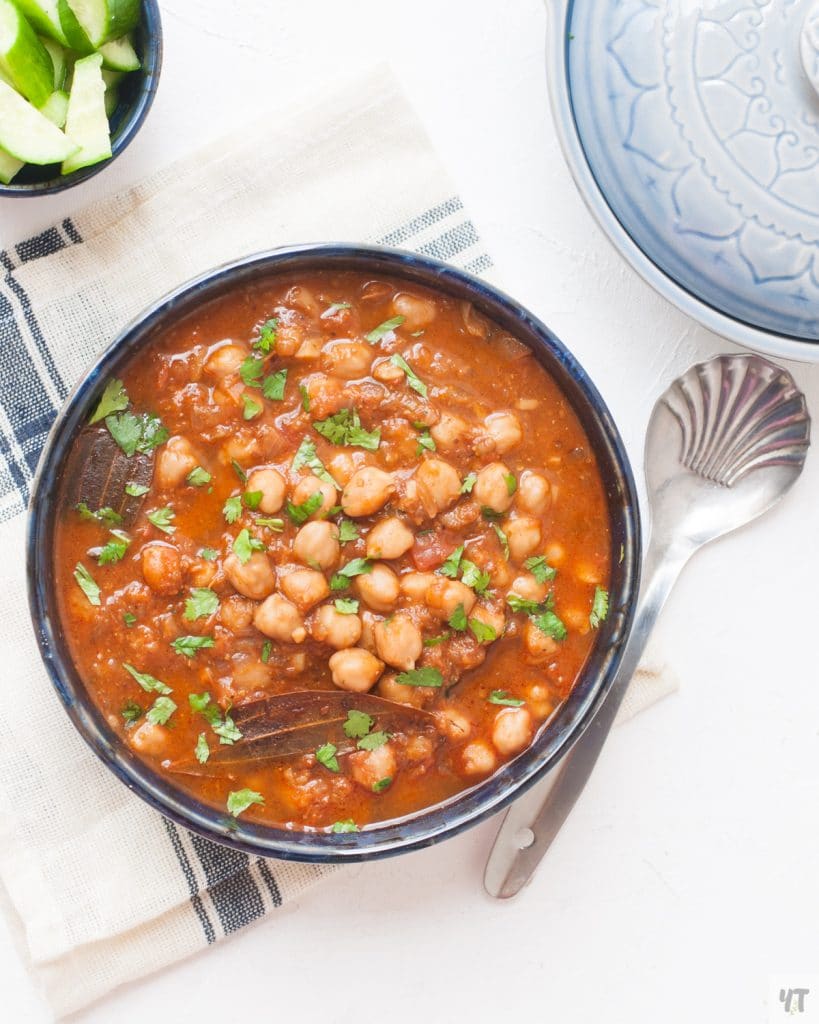 Instant Pot Chana Masala recipe - Indian Spiced Curry made with Dried Chickpeas or Garbanzo Beans. Vegan, Meal prep freindly Punjabi Chole Masala Recipe. #chole #chickpeas #garbanzobeans #instantpot #pressurecooked #indian #indianrecipe #recipe #vegan #glutenfree