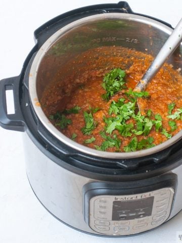 Instant Pot Pav Bhaji Recipe- Quick and Easy pressure cooked version of Mumabi Pao Bhaji -A Spicy Indian vegetable mash usually served with bread rolls. #instantpot #instantpotpavbhaji #indianinstantpotrecipe #recipe #pressurecooked #instantpotindian #indianrecipe