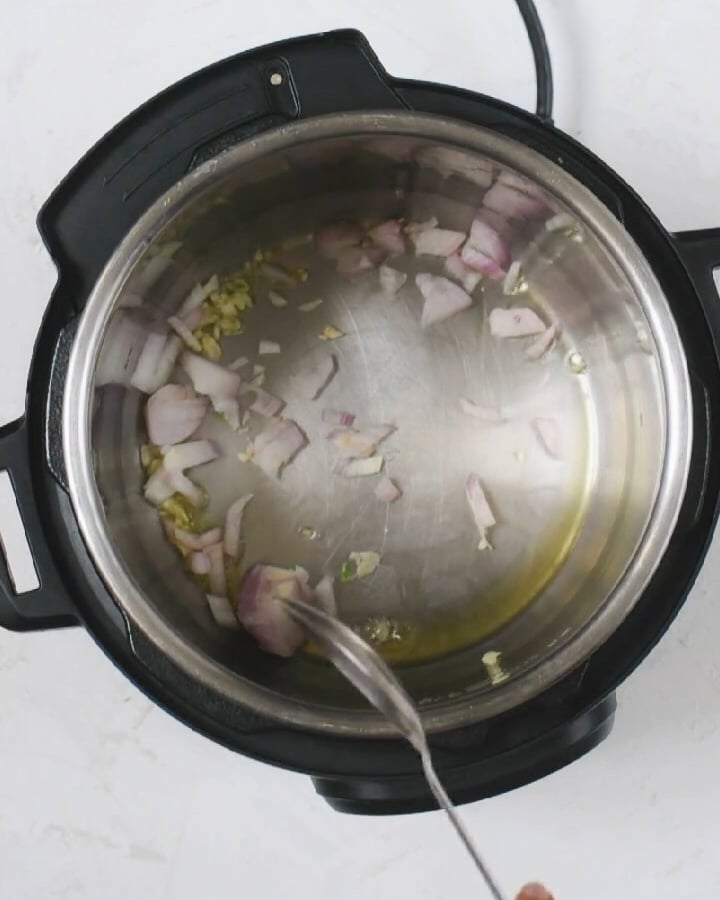 sauteing onion and garlic in Instant Pot 