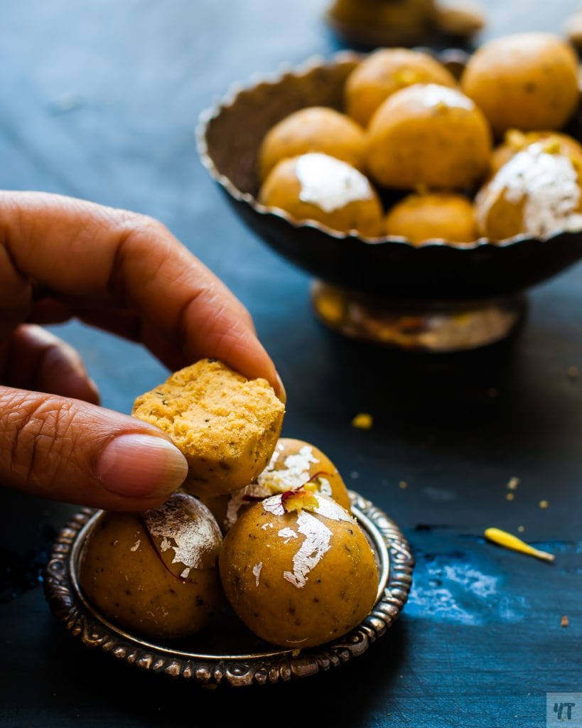 Besan Ladoo or Besan ke Laddu in hand