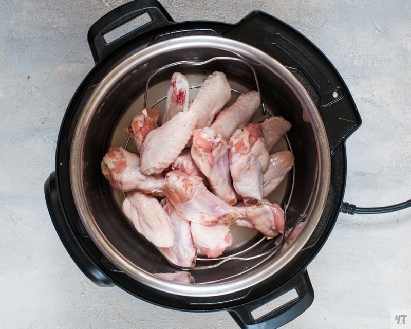 Pressure Cooking the Chicken Wings in Instant Pot 