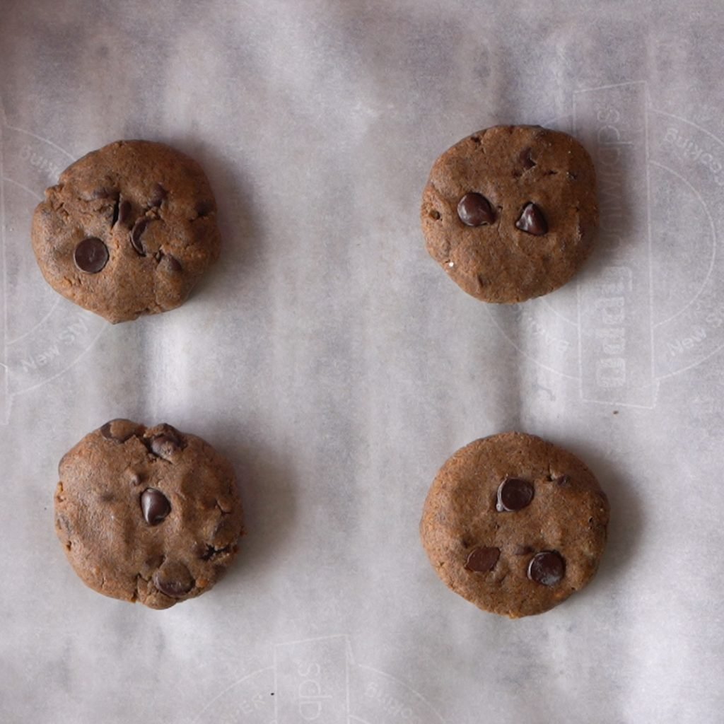 baking ragi chocolate chip cookie 