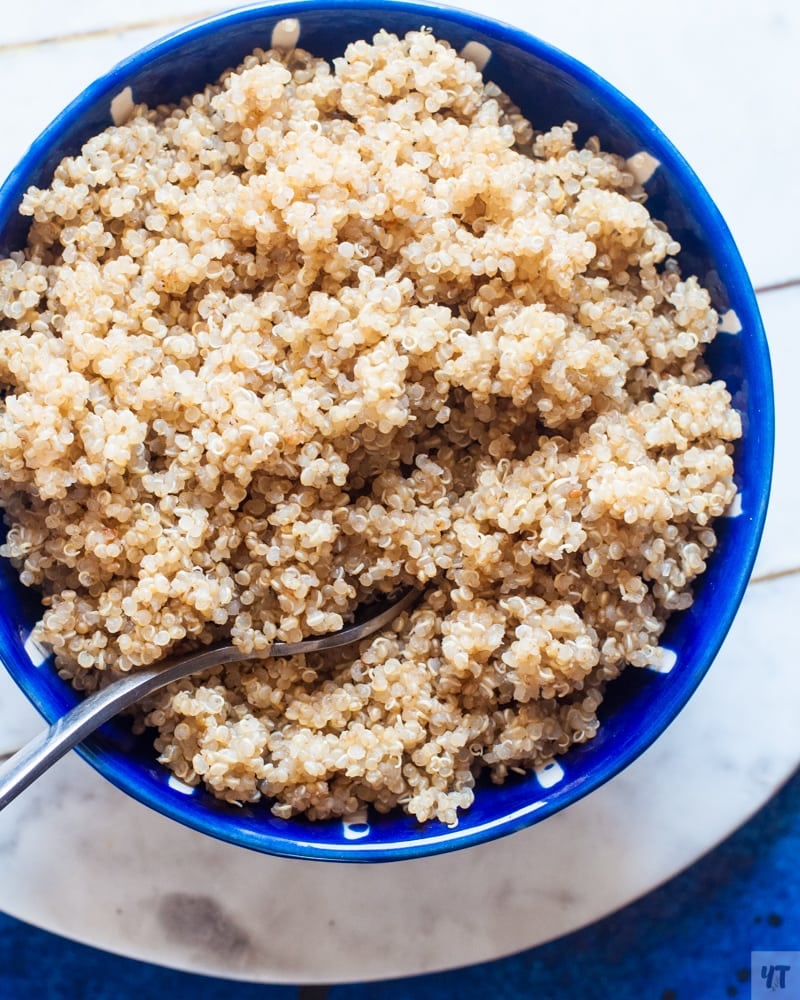 cooked fluffed quinoa