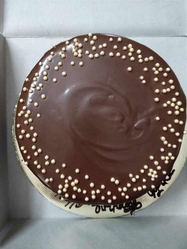 Eggless Chocolate cake with Chocolate Ganache