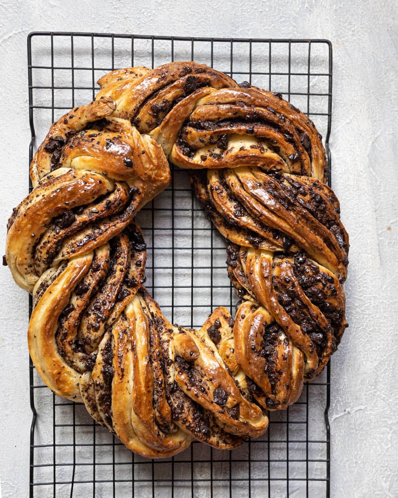 A wreath of chocolate babka