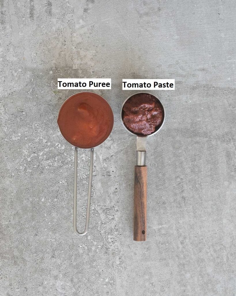 Tomato puree and tomato paste side by side to know the difference between the two.