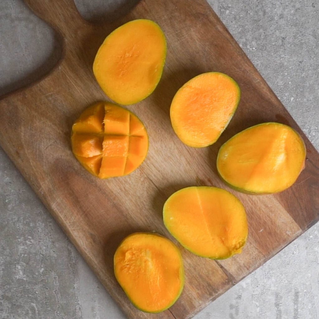 Cutting Mango