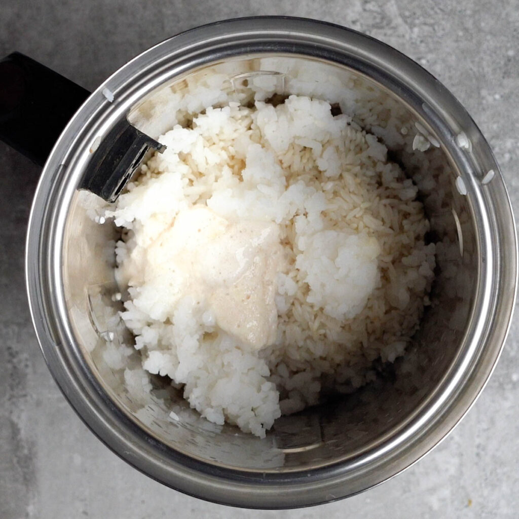 soaked rice and yeast in a blender