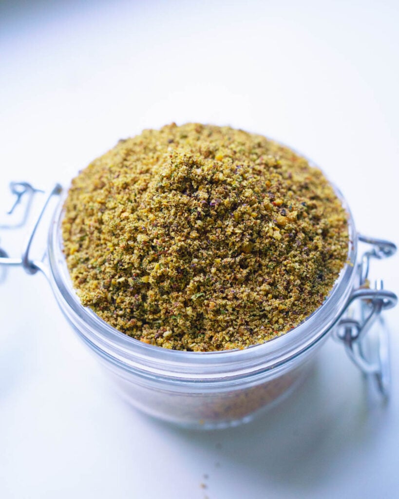 Curry leaf and flax seeds podi in a jar